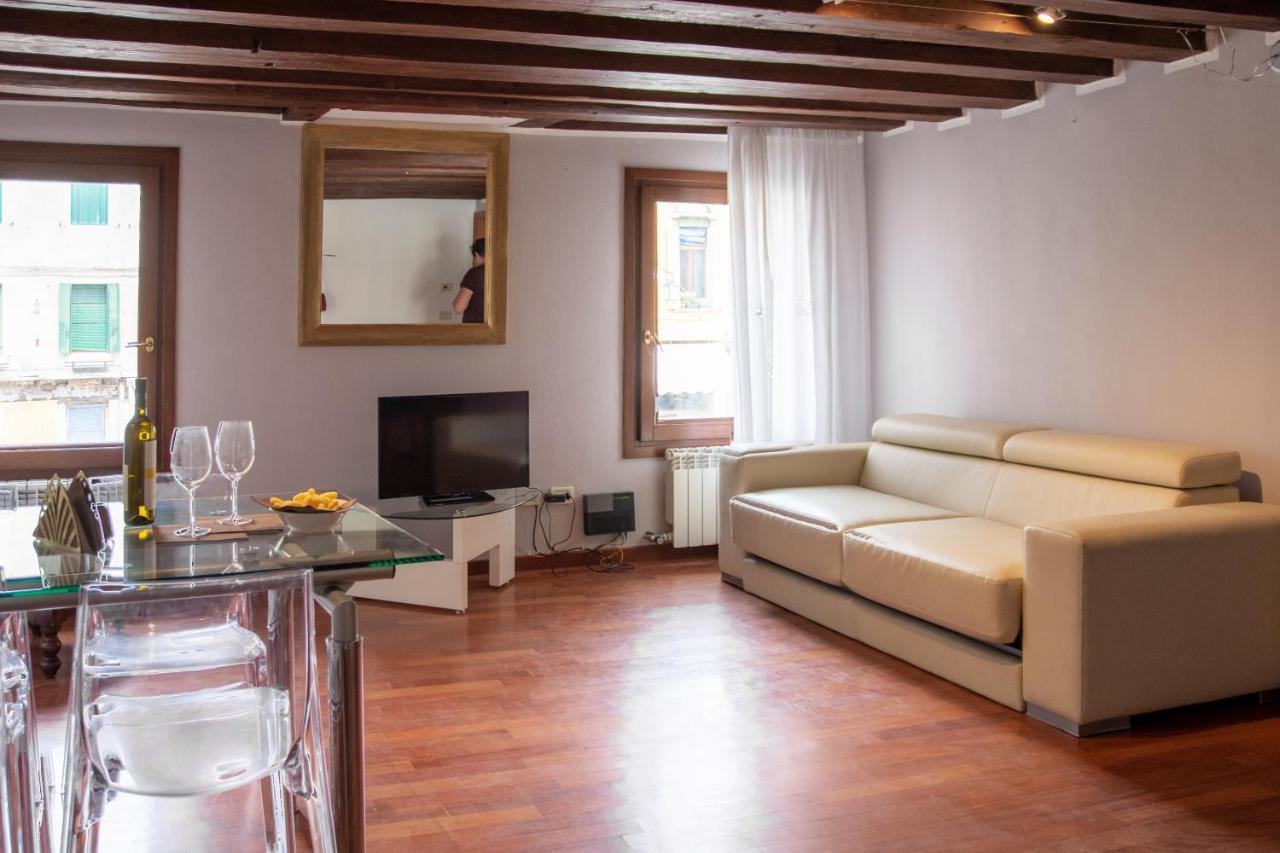 Appartamenti Superior In Via Garibaldi By Bricola Apartments Venedig Exteriör bild