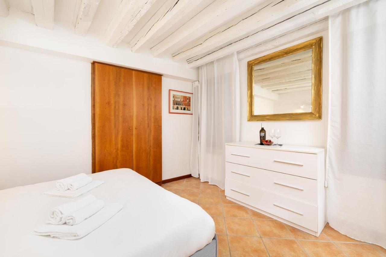 Appartamenti Superior In Via Garibaldi By Bricola Apartments Venedig Exteriör bild